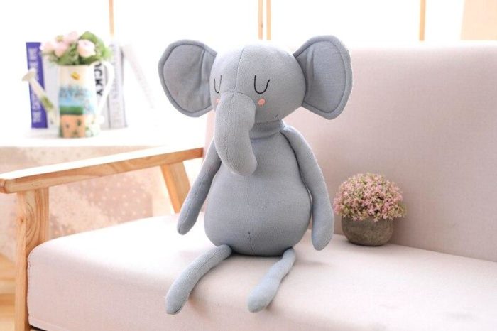 doudou-elephant-en-peluche-douce