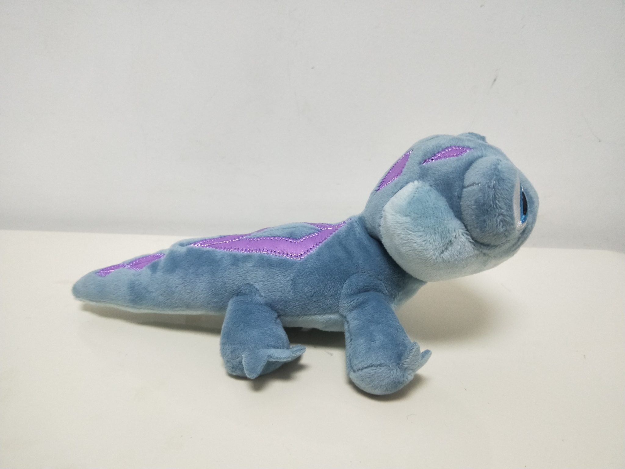 Peluche Disney Lézard Reine des Neiges | La Peluche